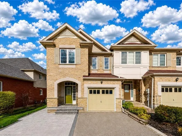 42 Doon Mills Dr, Kitchener, ON N2P 2W9