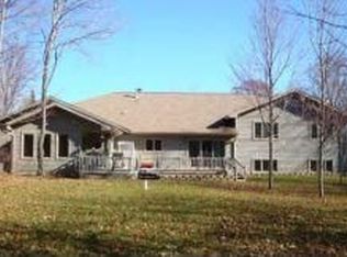 1421 Red Pine Cir, Woodruff, WI 54568
