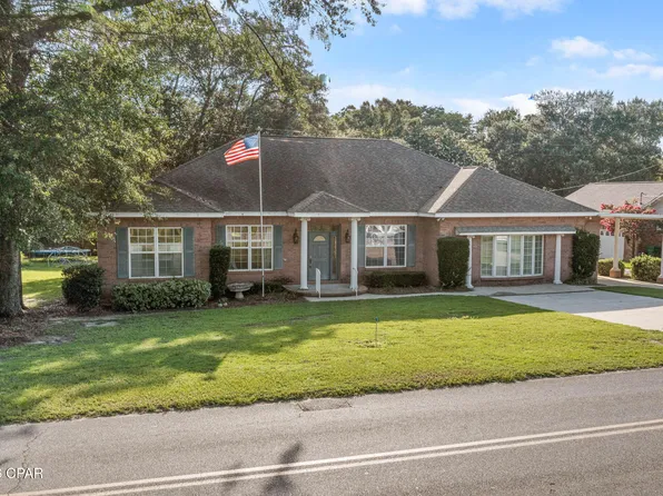 5379 College Dr, Graceville, FL 32440