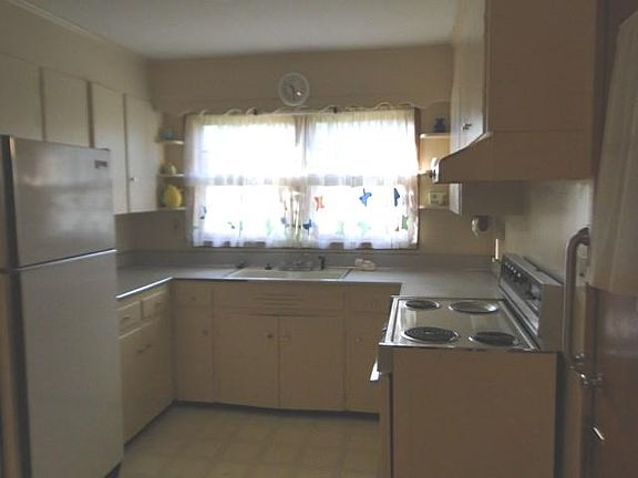 5th image of 206 Hickory Dr