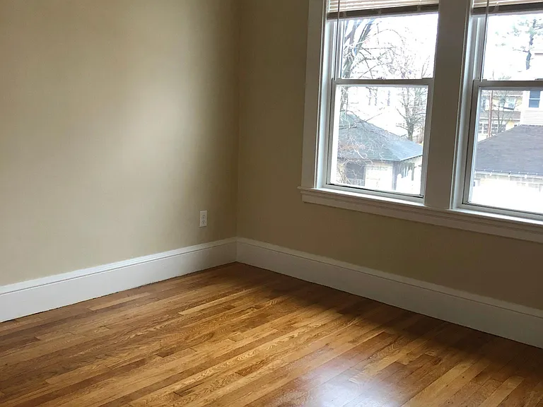 18 Derby St #2 — Photo 8