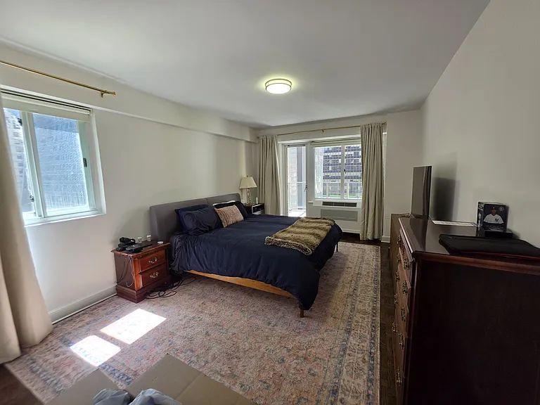 41 W 58th St #9A — Photo 13