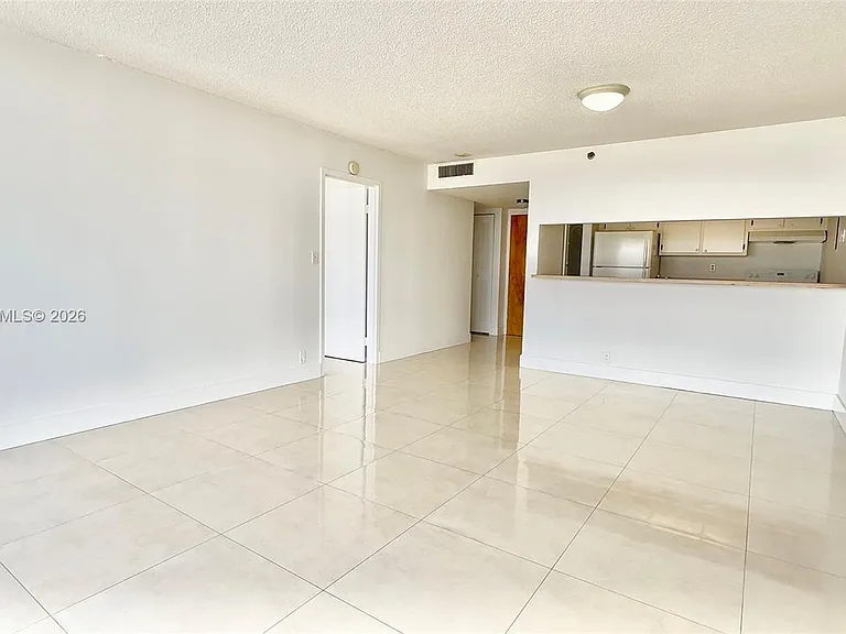 7601 E Treasure Dr #801 — Photo 1