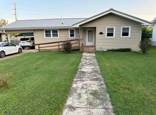 17 Shipp Cir, Alton, MO 65606