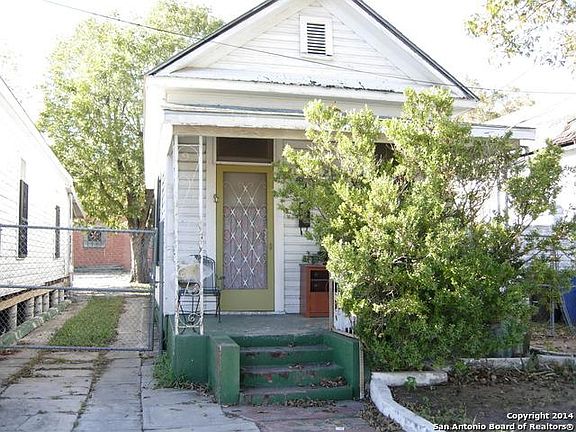 2nd image of 1911 N Alamo St