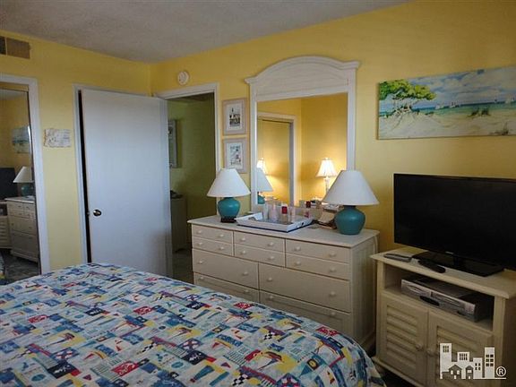 2nd image of 1615 S Lake Park Boulevard #806