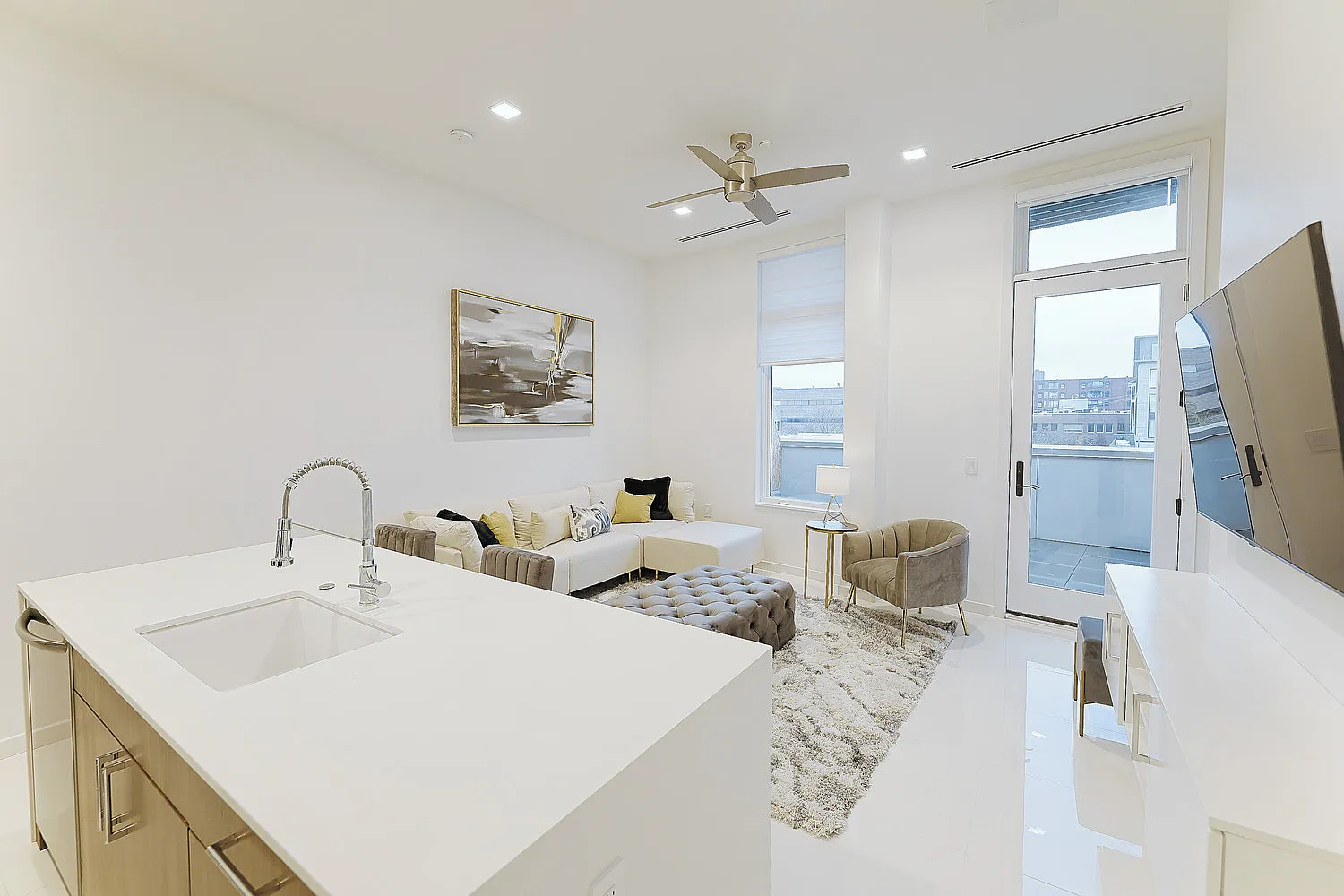 1 bed, 693 sqft, $3,500 — Photo 4