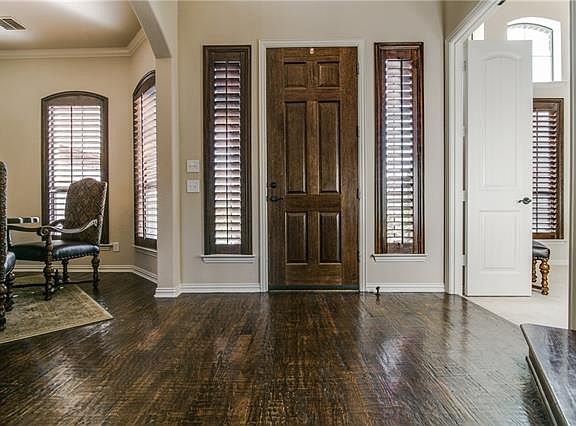 4th image of 2814 Woodie Dr