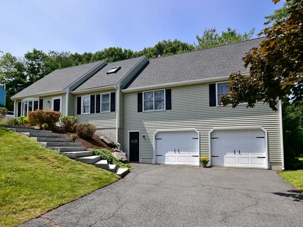 1 Highview Dr, Plainville, MA 02762