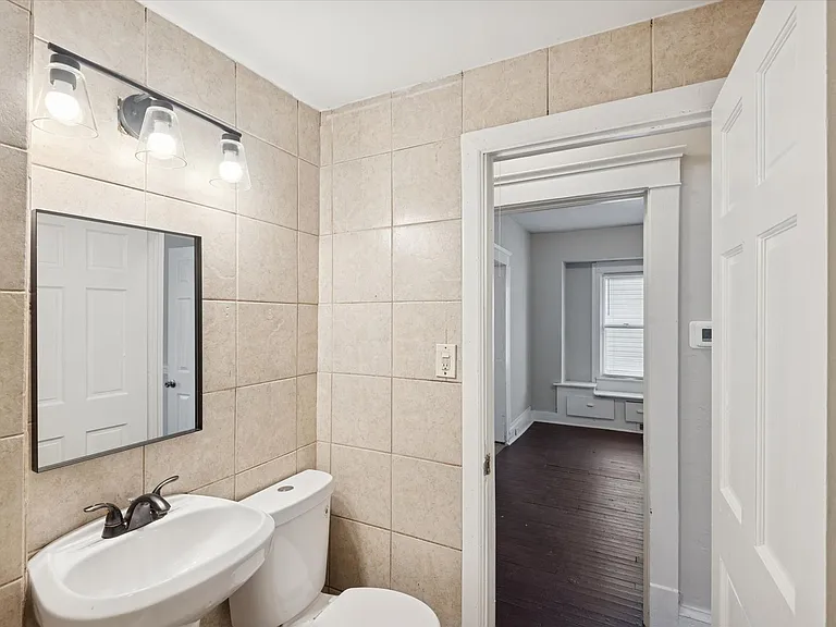 2302 Saratoga Ave — Photo 15