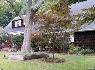 32 Glenwood Ave, Demarest, NJ 07627
