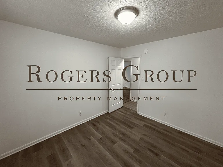 432 Ridley St — Photo 11
