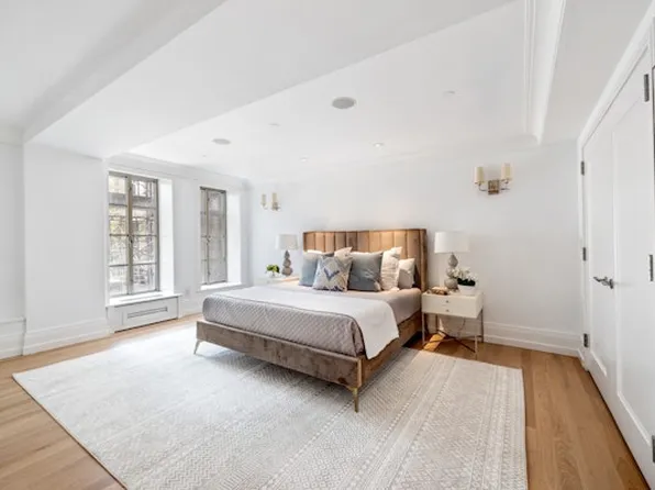 140 East 63rd Street image 6 of 11