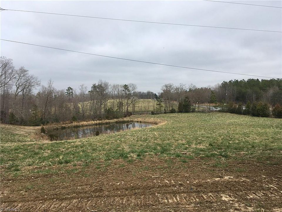 2nd image of 2835 Old Cedar Falls Rd
