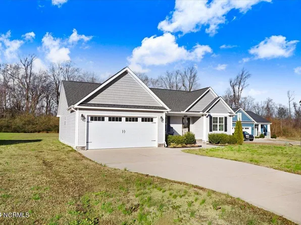 103 Whistle Stop Lane, Smithfield, NC 27577