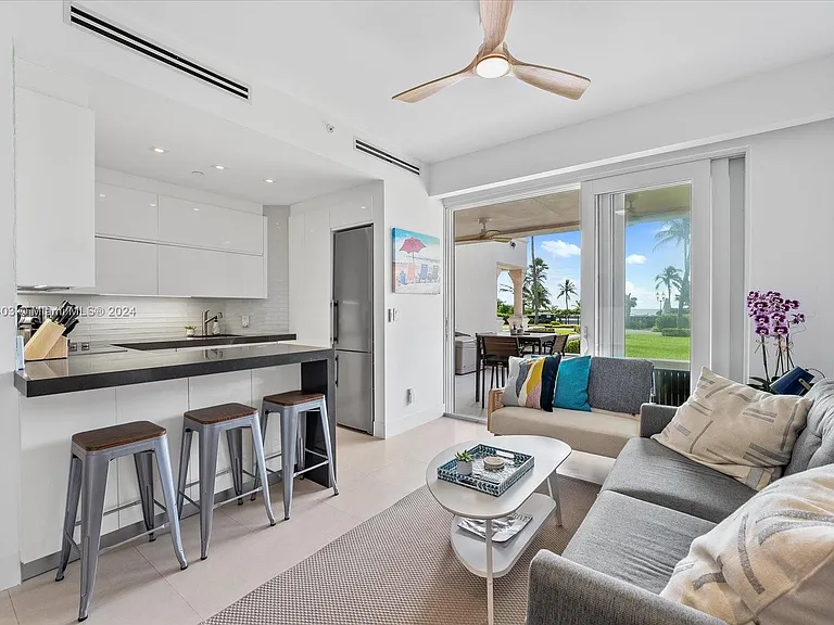15713 Fisher Island Dr #15713 — Photo 25