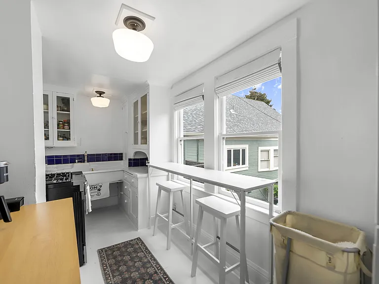 Nicholl Ave — Photo 4