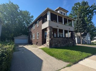 429 Ahnaip St, Menasha, WI 54952