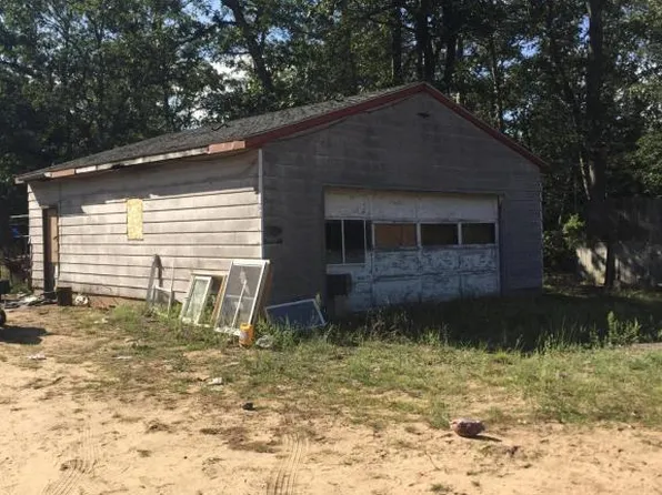 5100 E Holton Whitehall Rd, Holton, MI 49425