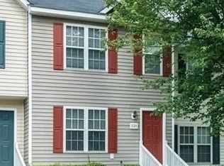 2124 Walnut Bluffs Ln, Raleigh, NC 27610