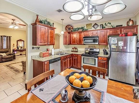 4th image of 331 T Leigh Dr