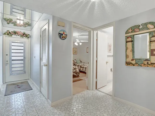 23099 Barwood Ln N APT 306, Boca Raton, FL 33428