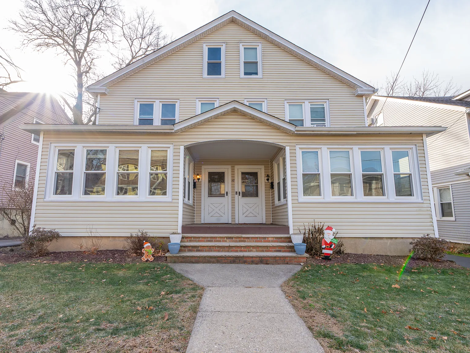 4 bed, 1850 sqft, $3,600 — Photo 1
