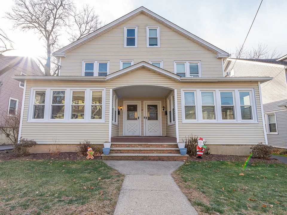 10 Marshall St #1