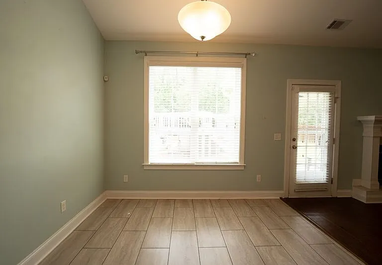 117 Laguna Way — Photo 16