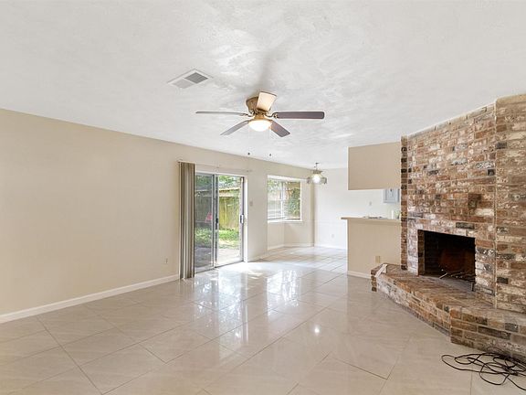 3rd image of 6603 Escondido Dr