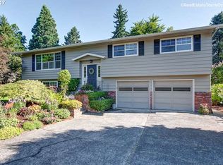 15833 NE Stanton St, Portland, OR 97230