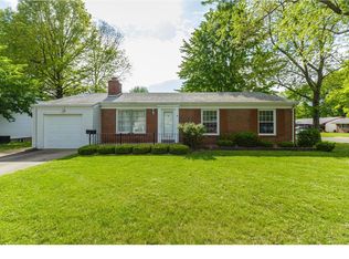 1475 Burning Tree Dr, Florissant, MO 63033