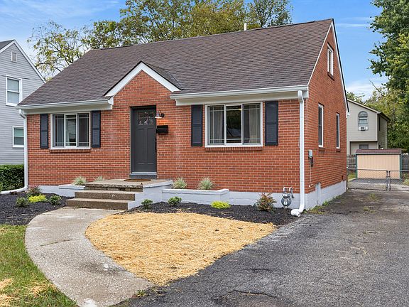 2nd image of 107 Pin Oak Dr