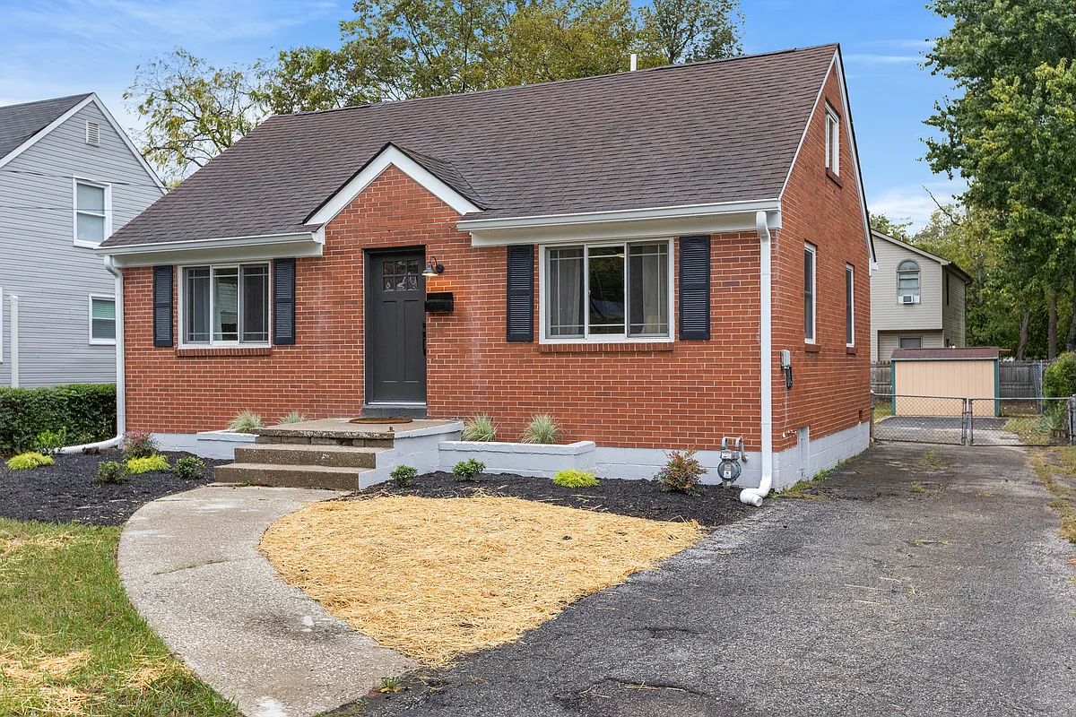 Building Photo - 107 Pin Oak Dr