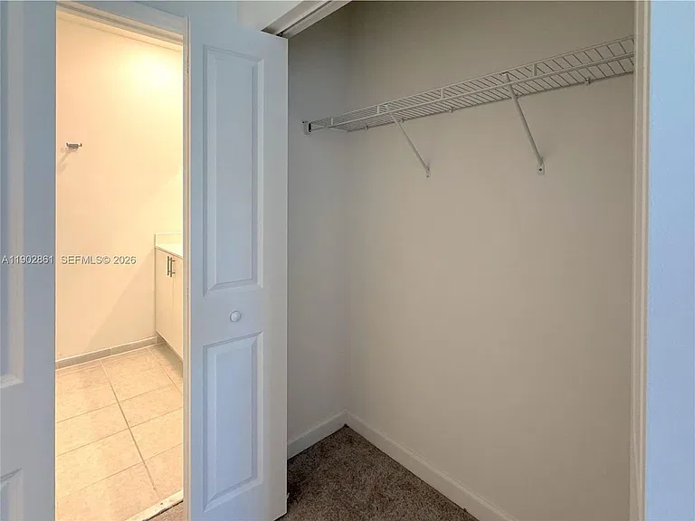 1060 SE 26th Ter #0 — Photo 7