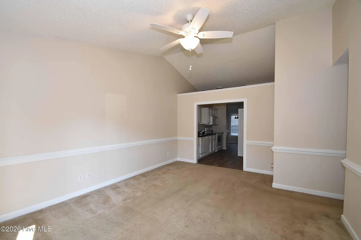 Building Photo - 1205 Price Dr #B