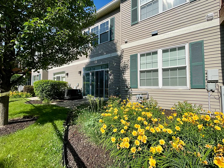2867 Falling Waters Dr — Photo 29