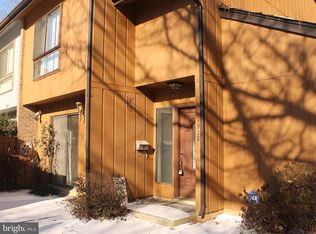 11922 Escalante Ct, Reston, VA 20191