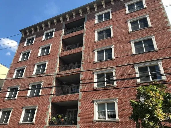 1031 Clinton Street image 1 of 15