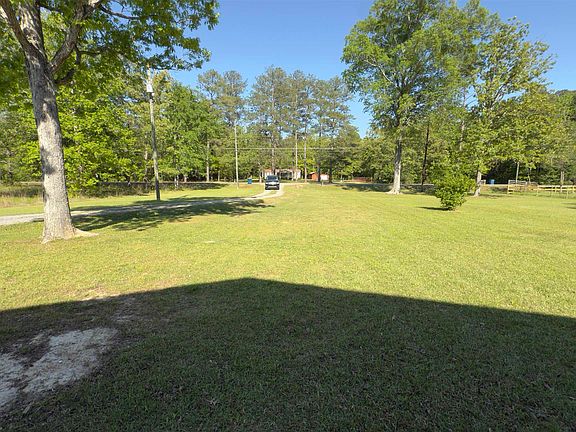 3rd image of 1505 Pleasant Valley Rd