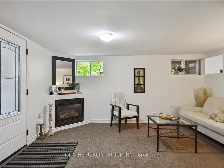 65 Mineola Rd E #LOWER — Photo 6
