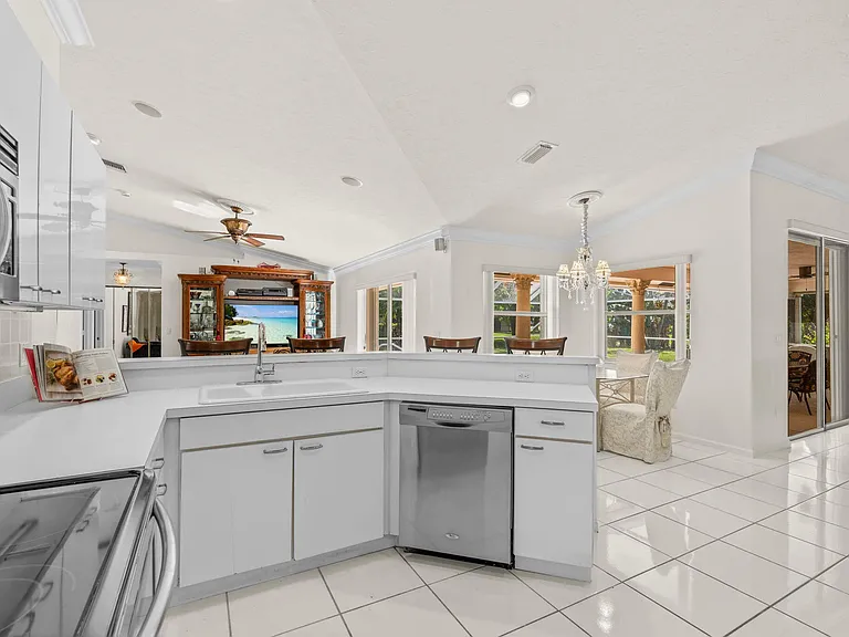 15495 Rolling Meadows Cir — Photo 16