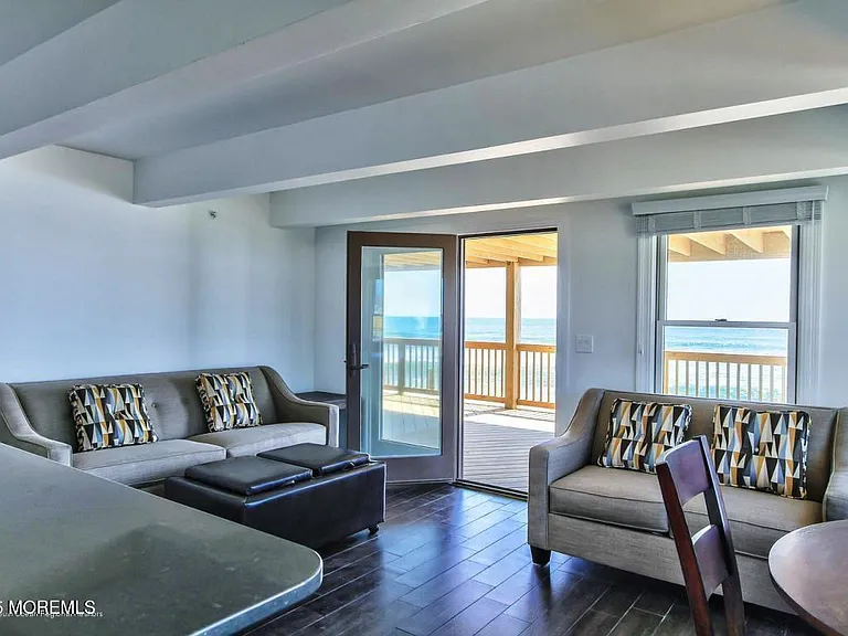 1926 Ocean Ave #14 — Photo 4