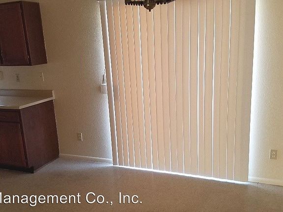 3rd image of 4602 W Wilshire Dr