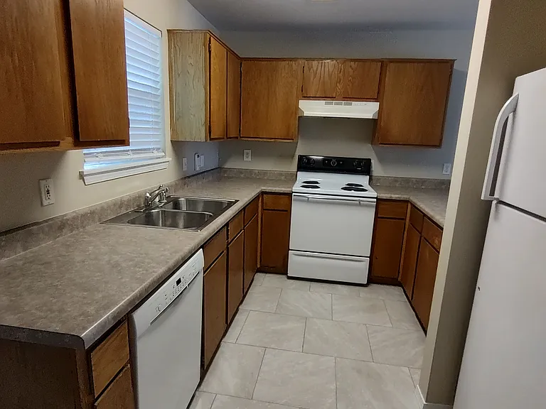 19 W Rainsong St — Photo 2