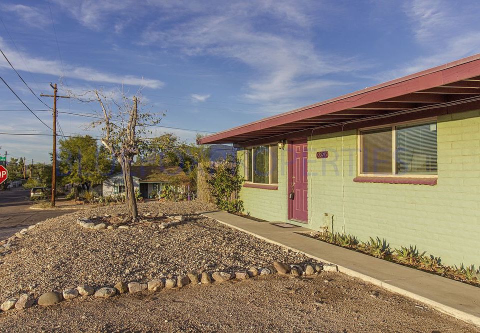 1st image of 2852 N Estrella Ave