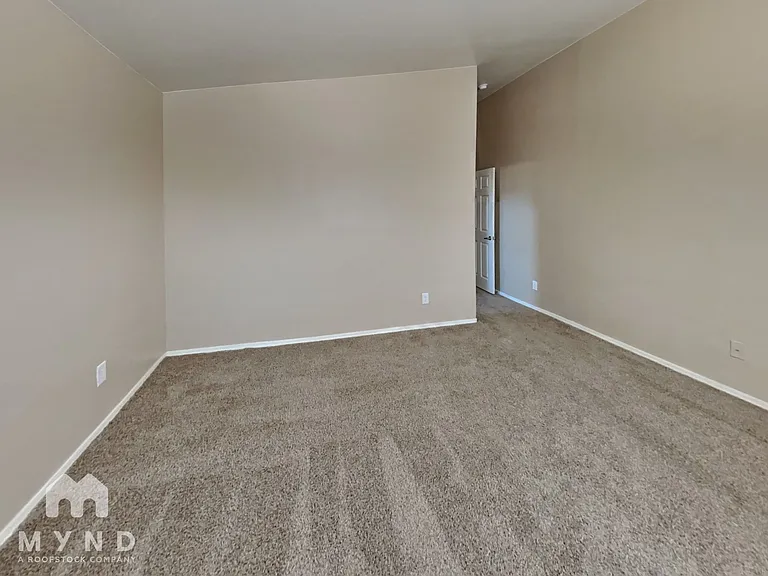 36590 W San Clemente St — Photo 9