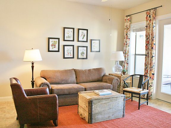 4th image of 101 W Bank #25