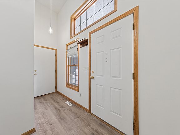 3rd image of 3877 Kennet Cir