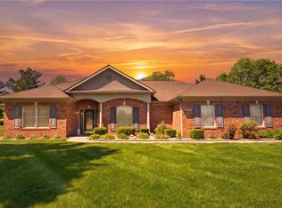 1709 Broadmoor, Mattoon, IL 61938